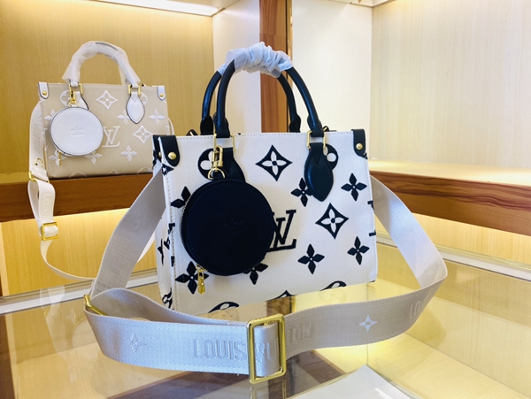 ルイヴィトンバッグ側面デザイン